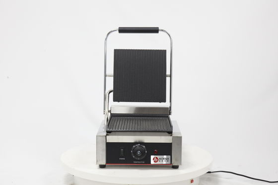Melhore a sua experiência de cozinha com este Grill Elétrico de Contato de Aço Inoxidável